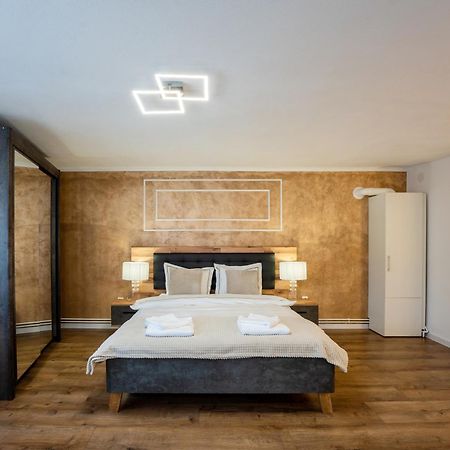 Central House By Amelie Sighisoara Luaran gambar