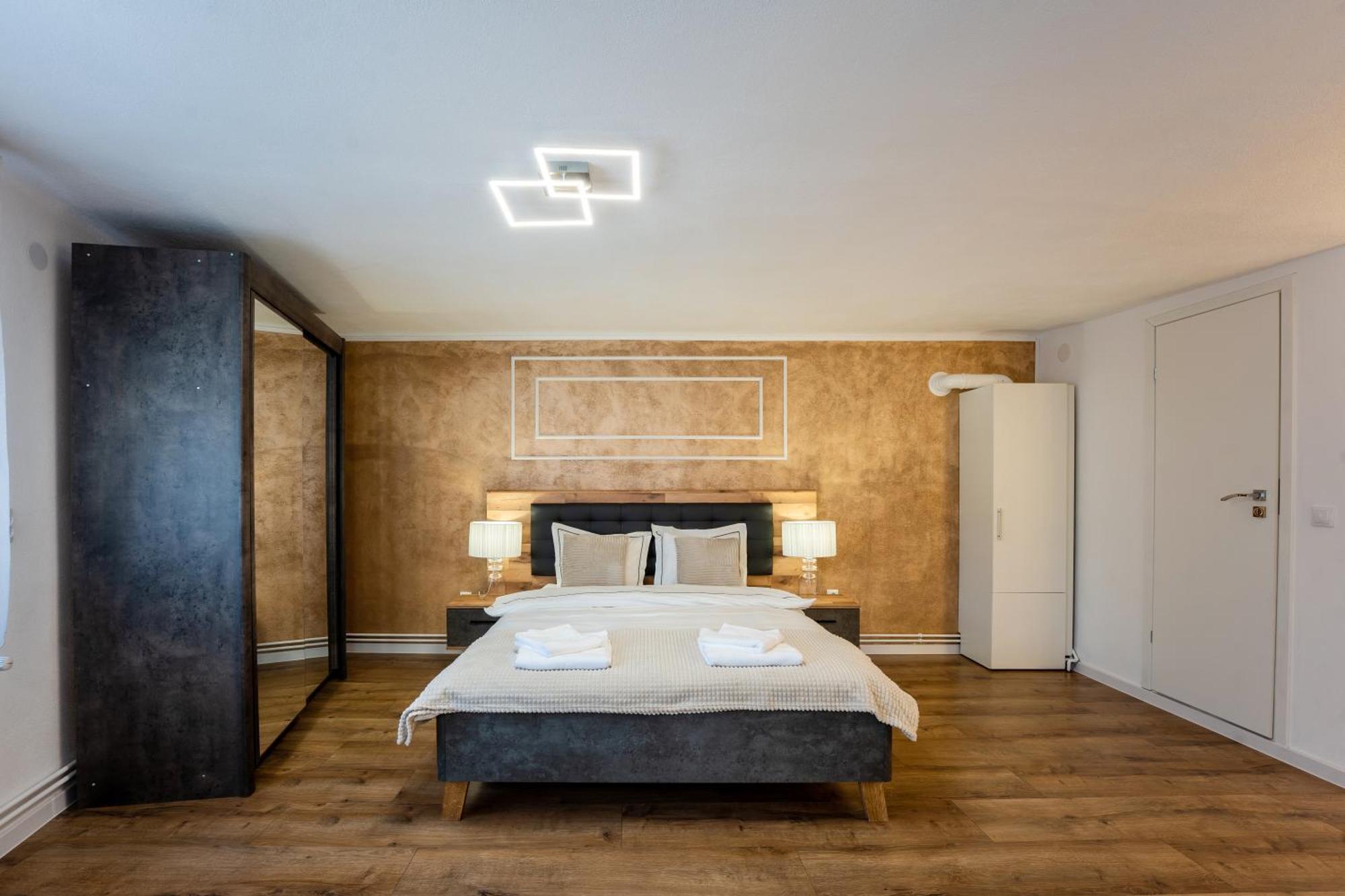Central House By Amelie Sighisoara Luaran gambar